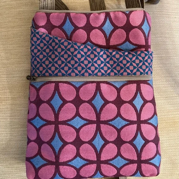 Stylish Pink and Blue Handmade Maruca Crossbody Bag - Picture 9 of 9